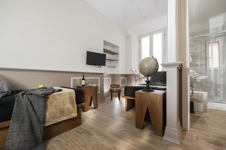 Bed & Breakfast C�t� Rome Colosseo
