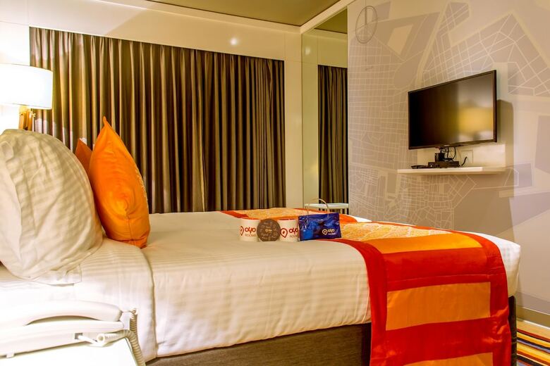 Oyo 1447 The Port Hotel