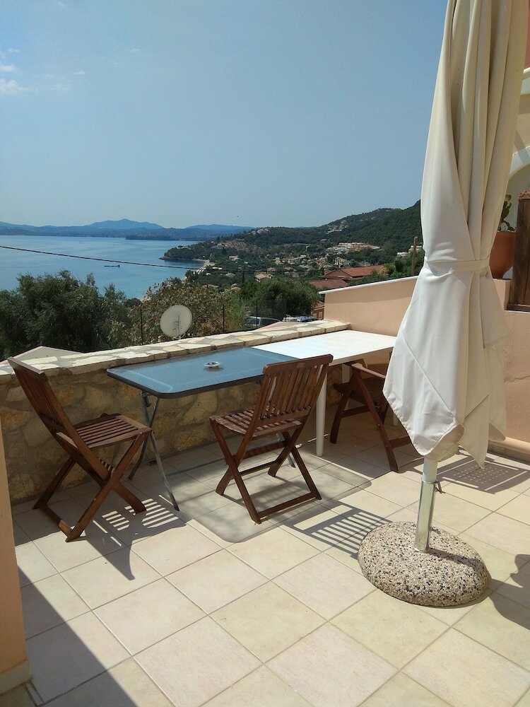 Aparthotel Sarakinos Apartments