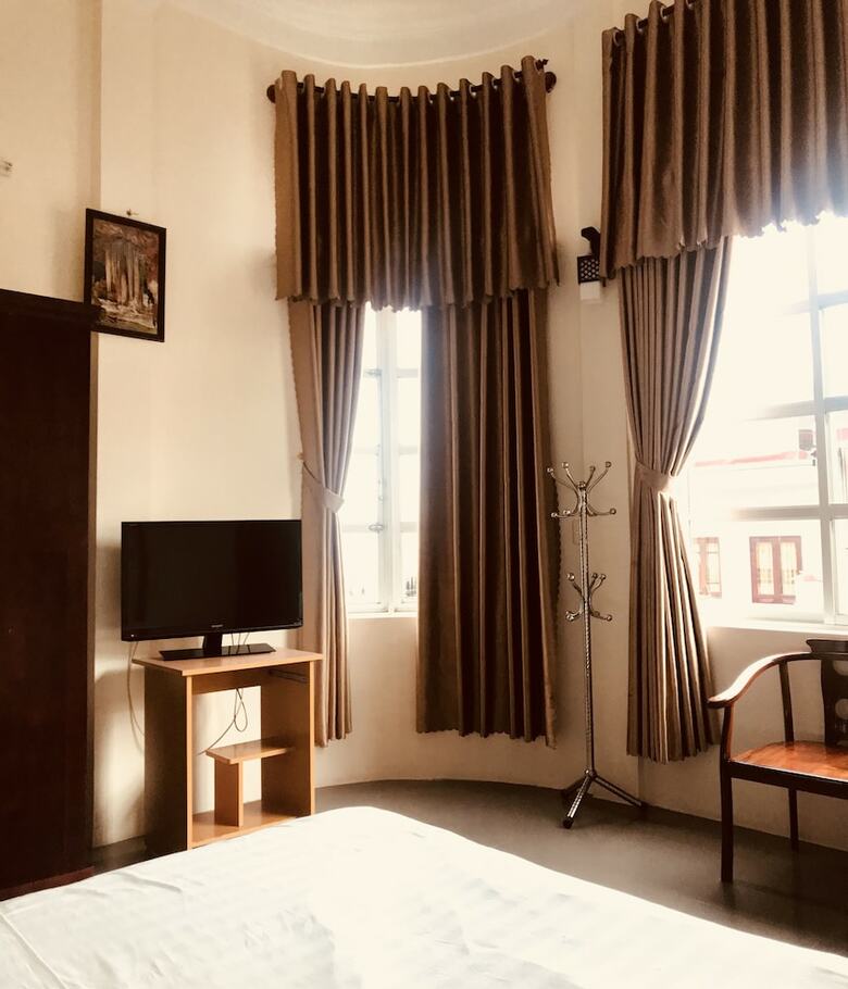Nam Long Hotel