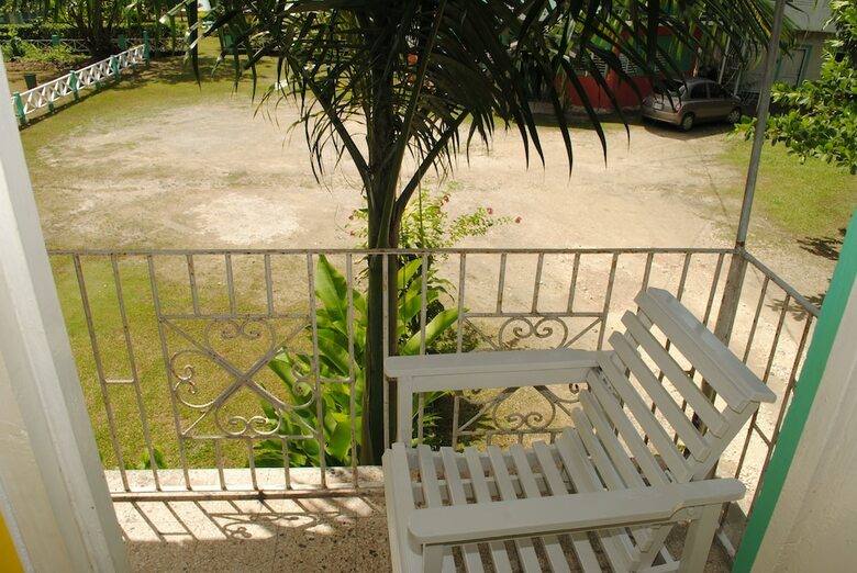 Hotel Bluefields On The Bay