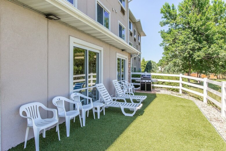 Hotel Quality Inn & Suites