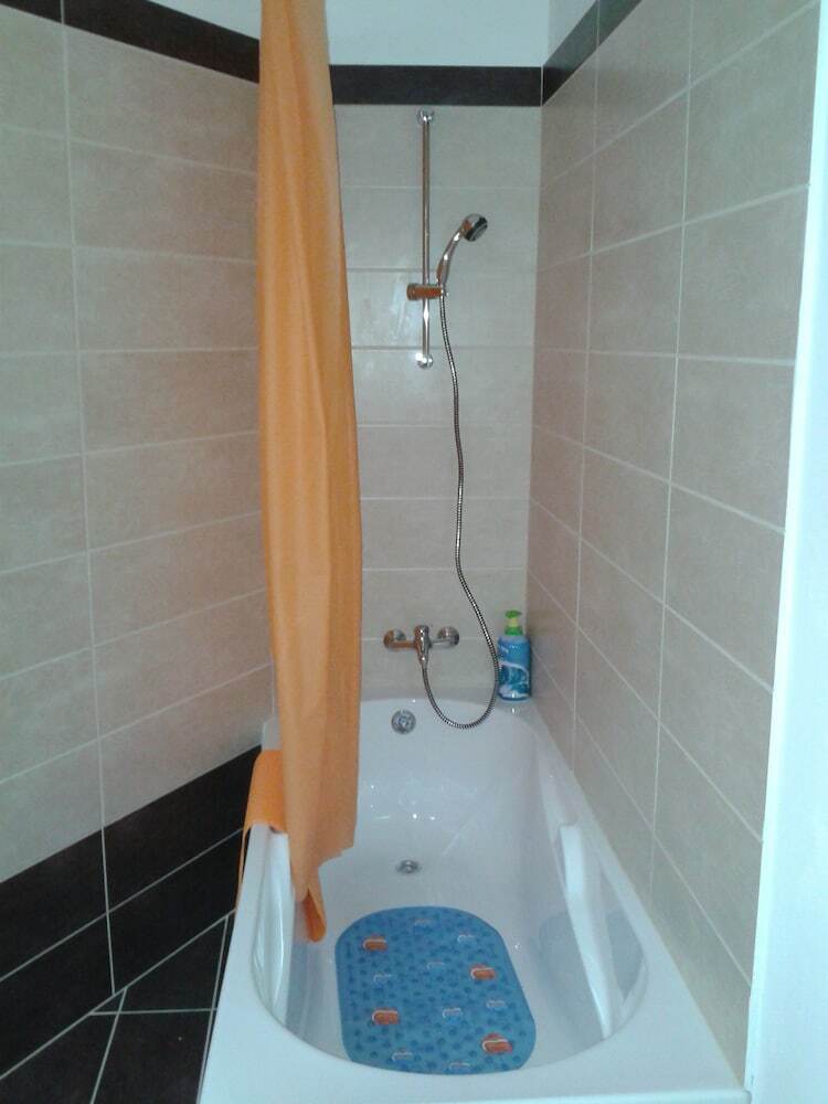 Elenapa Holiday Apartments