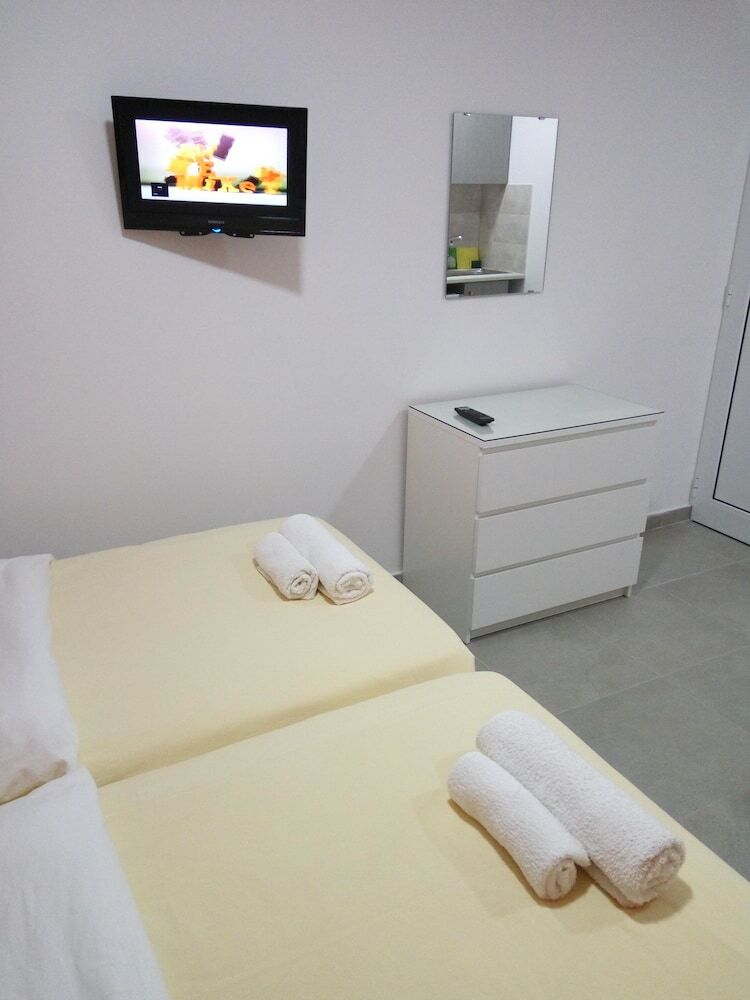 Elenapa Holiday Apartments