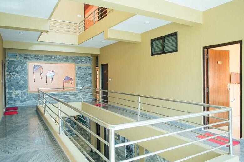 Hotel Oyo 11455 August Lake Resort
