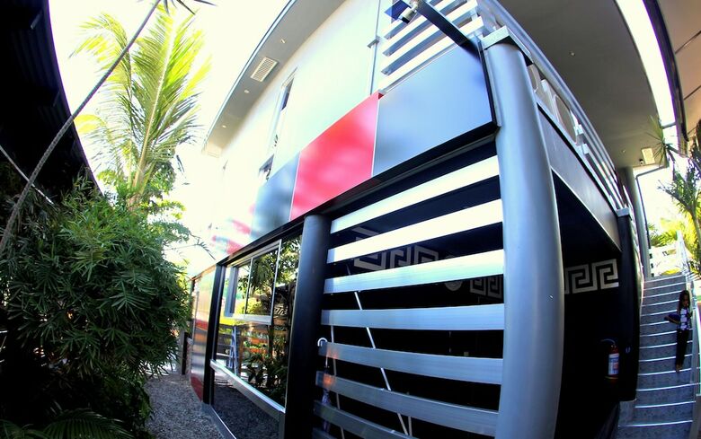 Micky Santoro Hotel & Restaurant