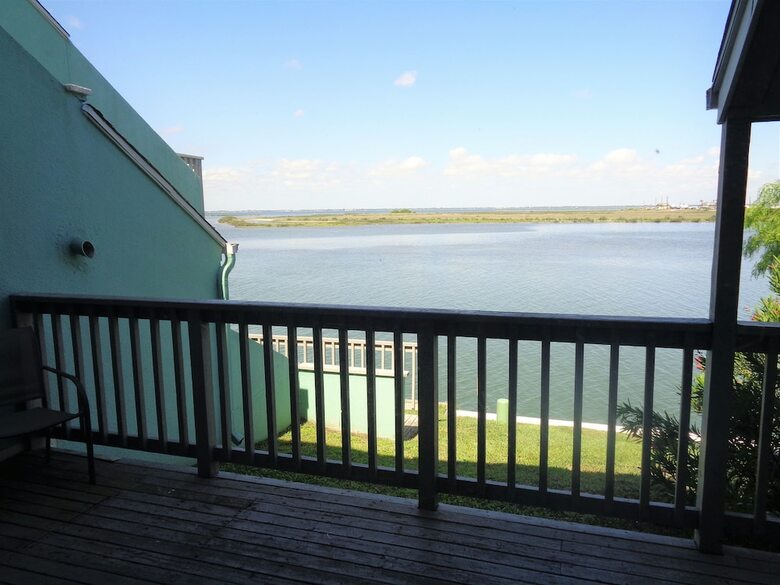 Multi Resorts At Puente Vista