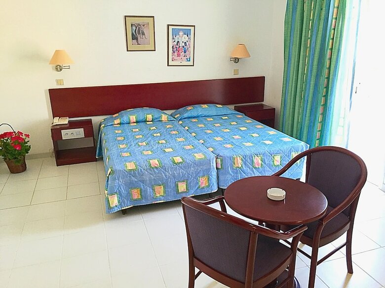 Aparthotel Blue Crane Hotel Apts