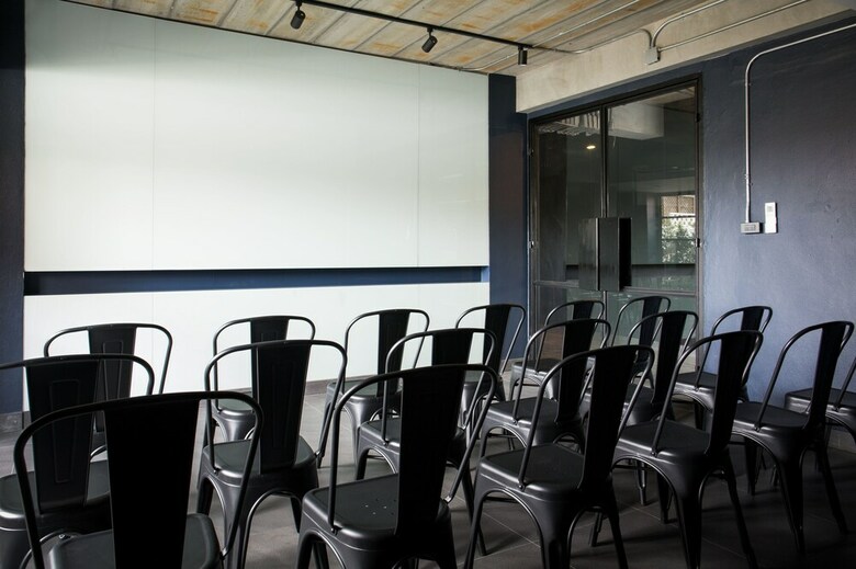 Theorie Hotel Sukhumvit 107