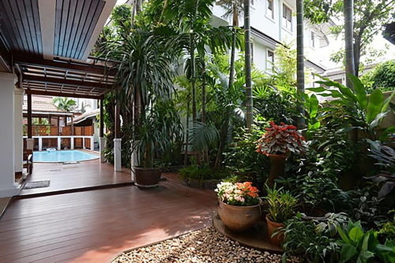 Hotel Sri-pat Guesthouse