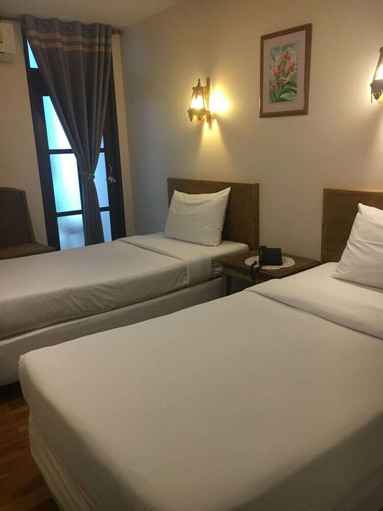 Hotel Sri-pat Guesthouse