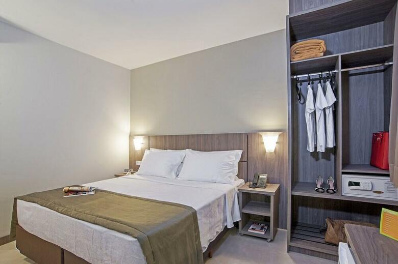 Hotel Slaviero Slim Curitiba Av. Das Torres
