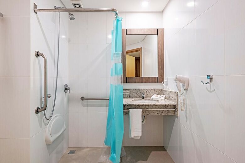Hotel Slaviero Slim Curitiba Av. Das Torres