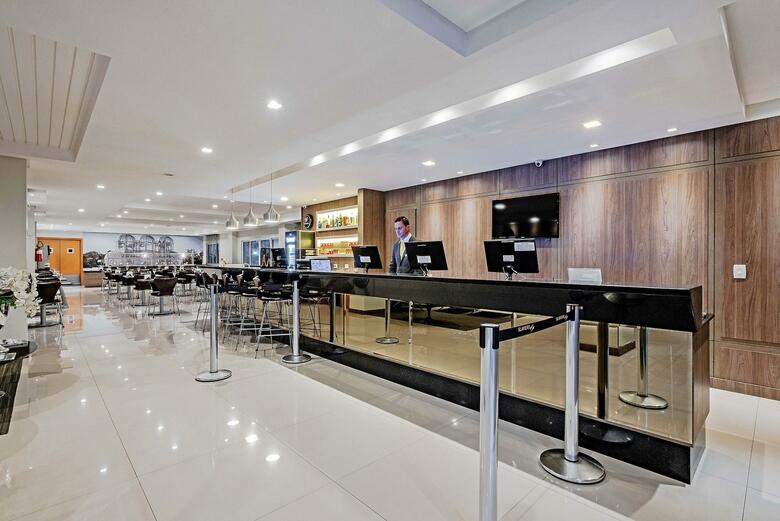 Hotel Slaviero Slim Curitiba Av. Das Torres