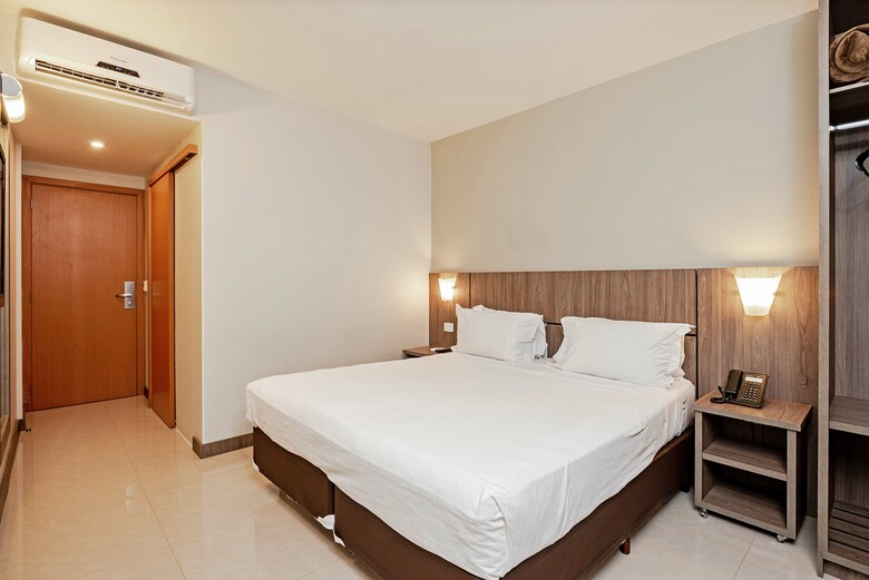 Hotel Slaviero Slim Curitiba Av. Das Torres