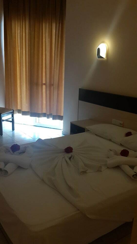 Hotel Kleopatra ?kiz Otel