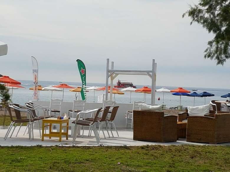 Hotel Beach Break