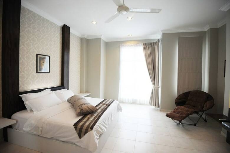 Courtyard Residence