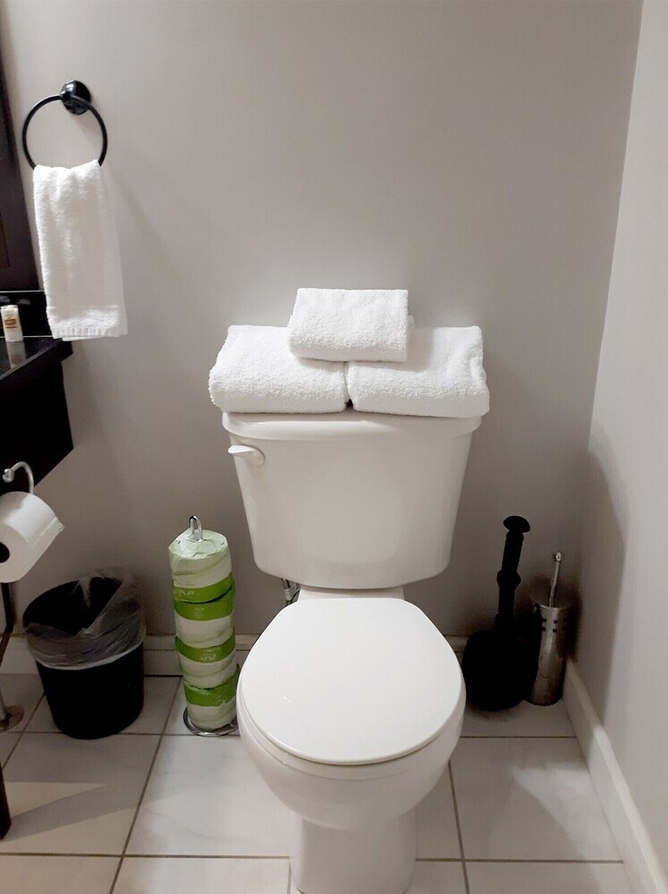 Apartamentos Hotel Oshawa Downtown