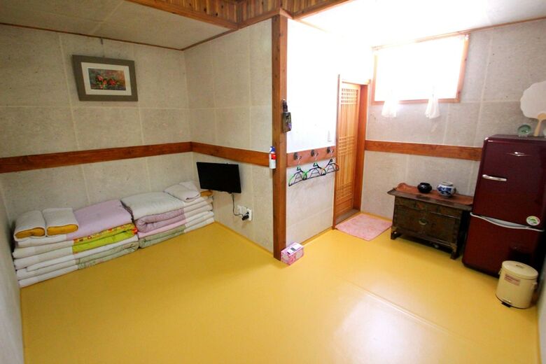 Hotel Happiness Full Guesthouse