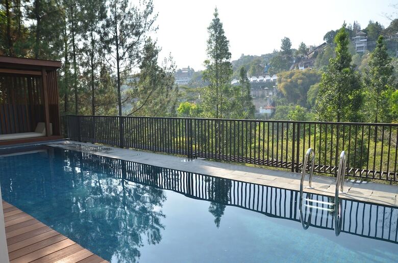 Cempaka Villa Dago Private Pool