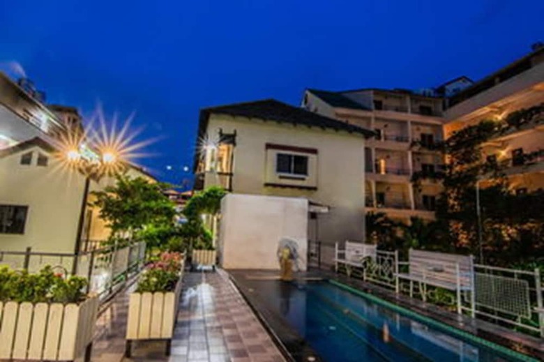 Hotel Sutus Court 2