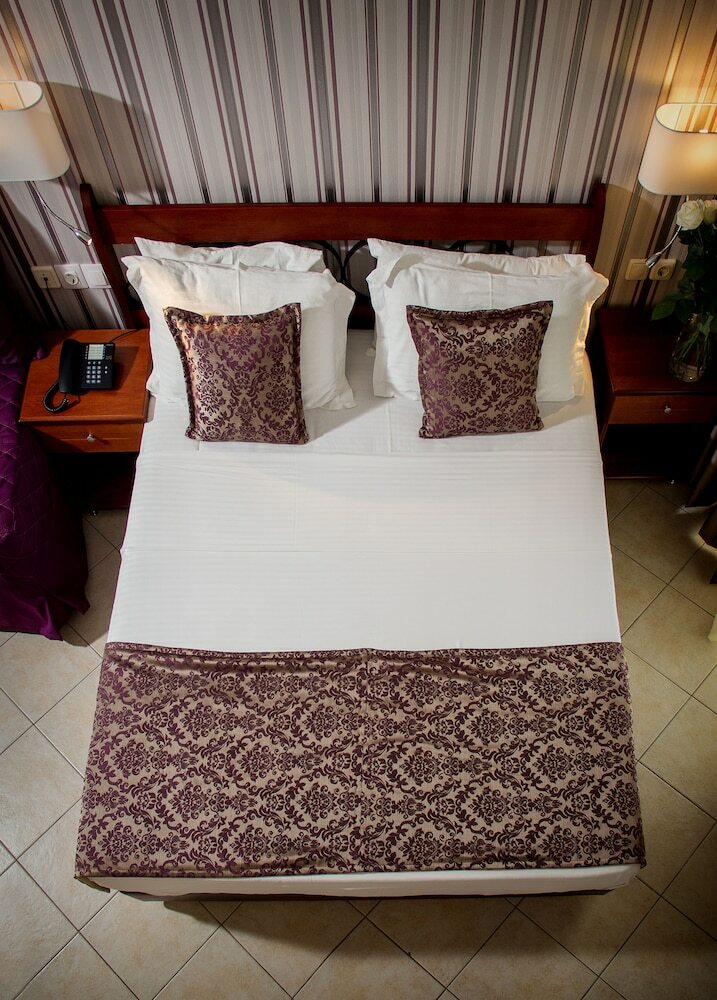 Electra Hotel