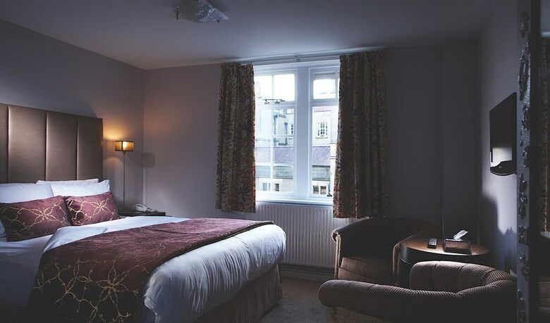 Hotel Fanhams Hall, Exclusive Collection