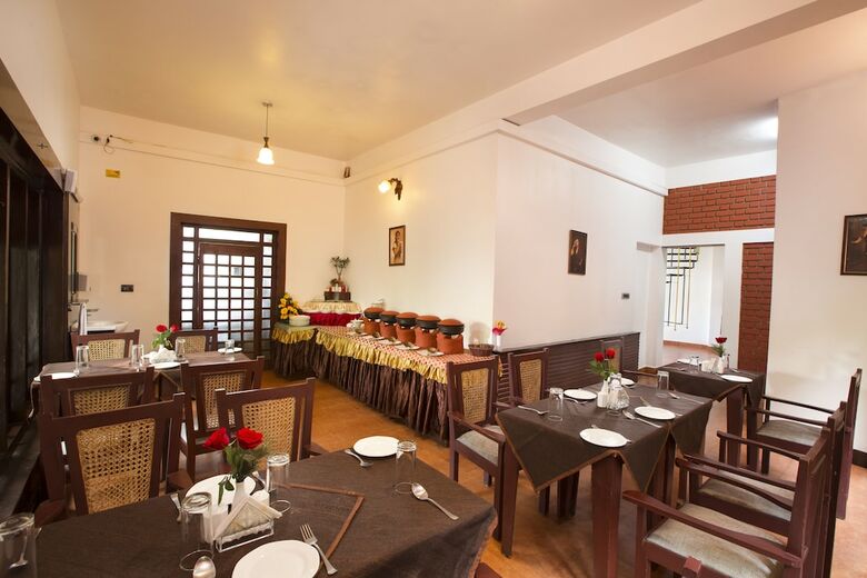 Hotel Madhumanthra Resort