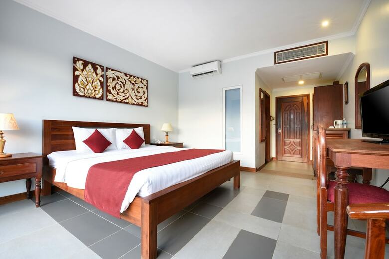 Angkor Monument Hotel
