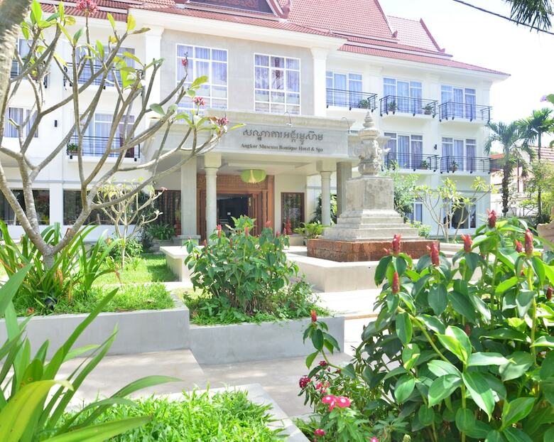 Angkor Monument Hotel