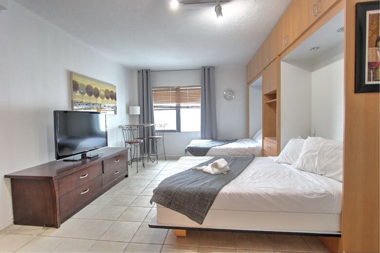 Private Apartments At The Casablanca