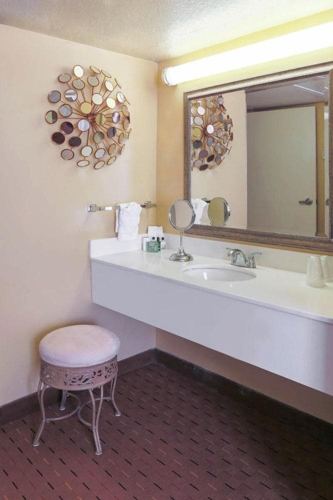 Mcm Elegant� Hotel & Suites