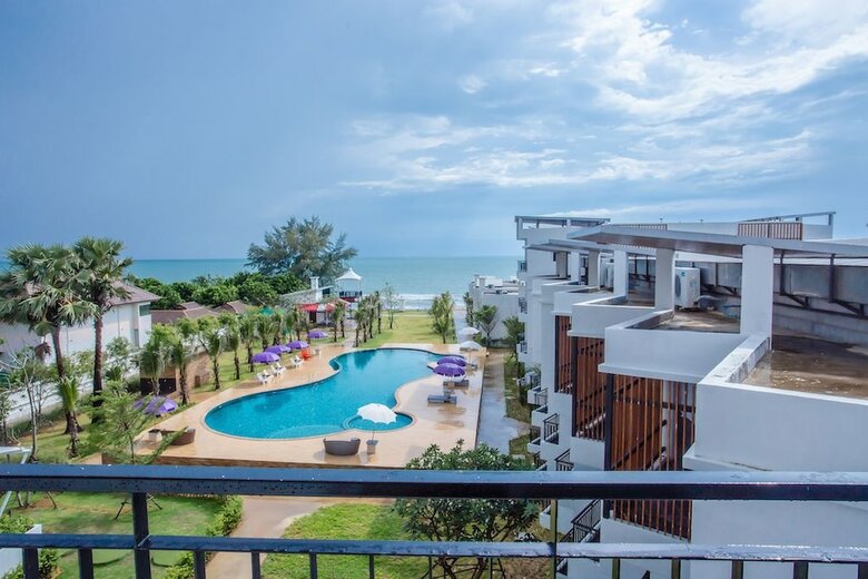 Saint Tropez Beach Resort Hotel