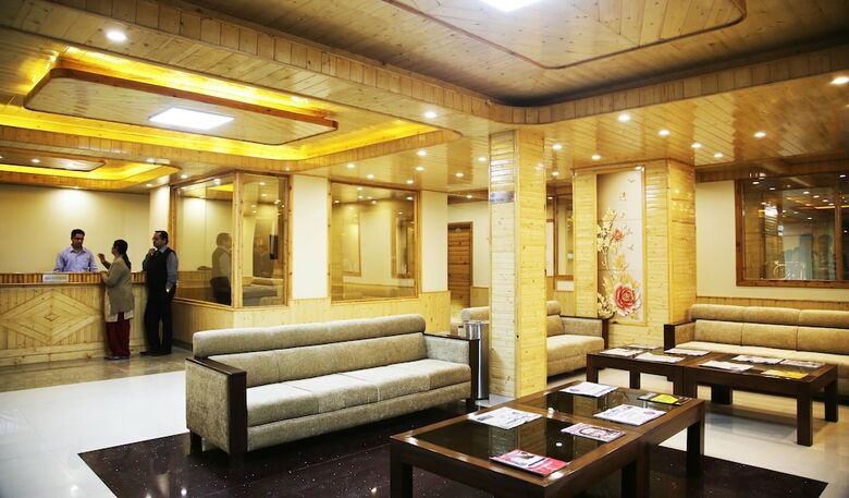 Hotel The Holiday Heights Manali