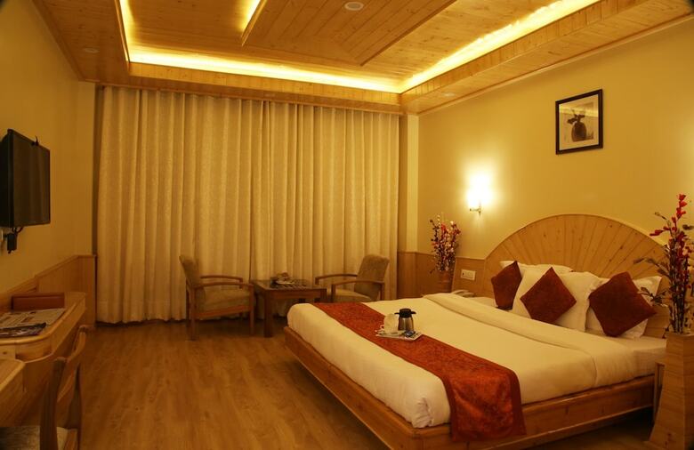 Hotel The Holiday Heights Manali
