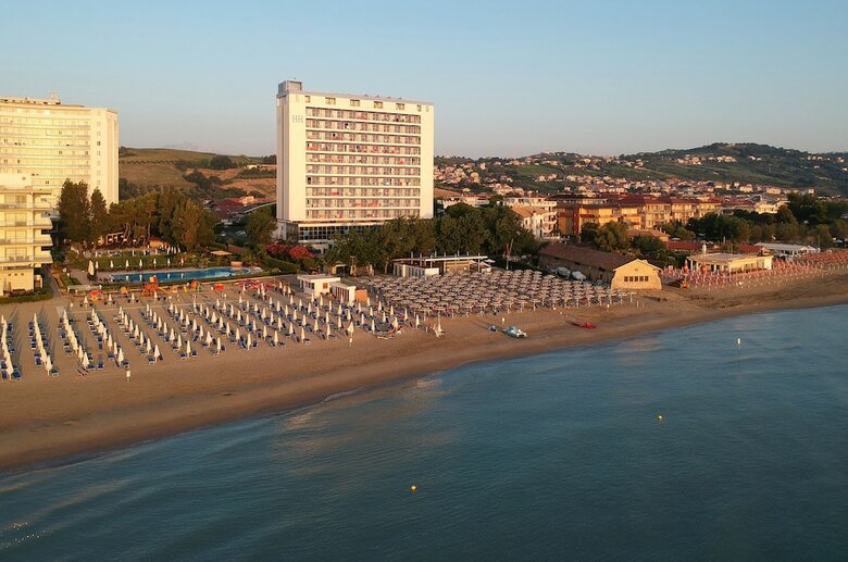 Hermitage Hotel Club & Spa
