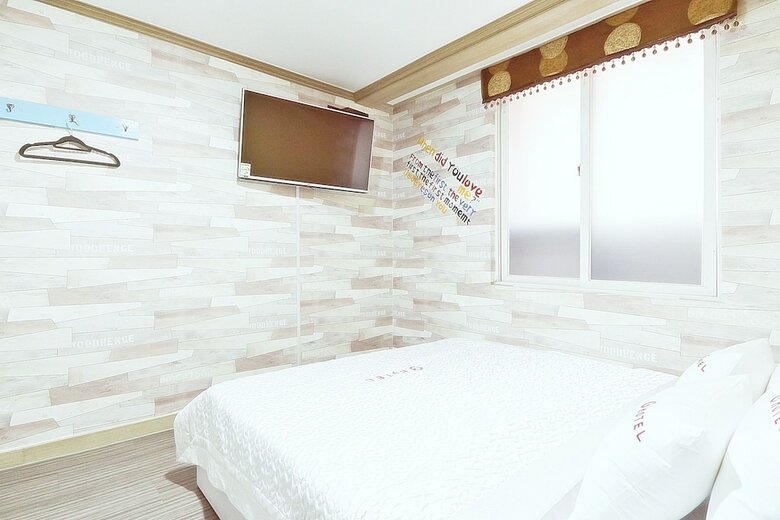 G Hotel