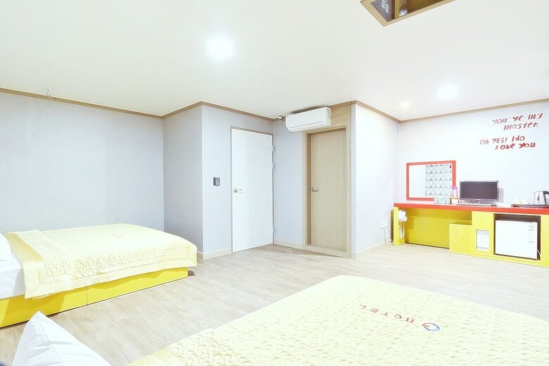 G Hotel