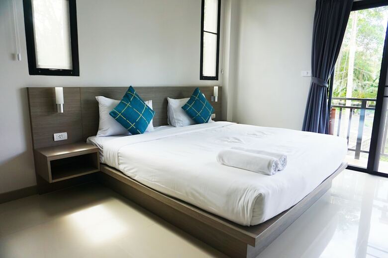 Hotel Pensiri House