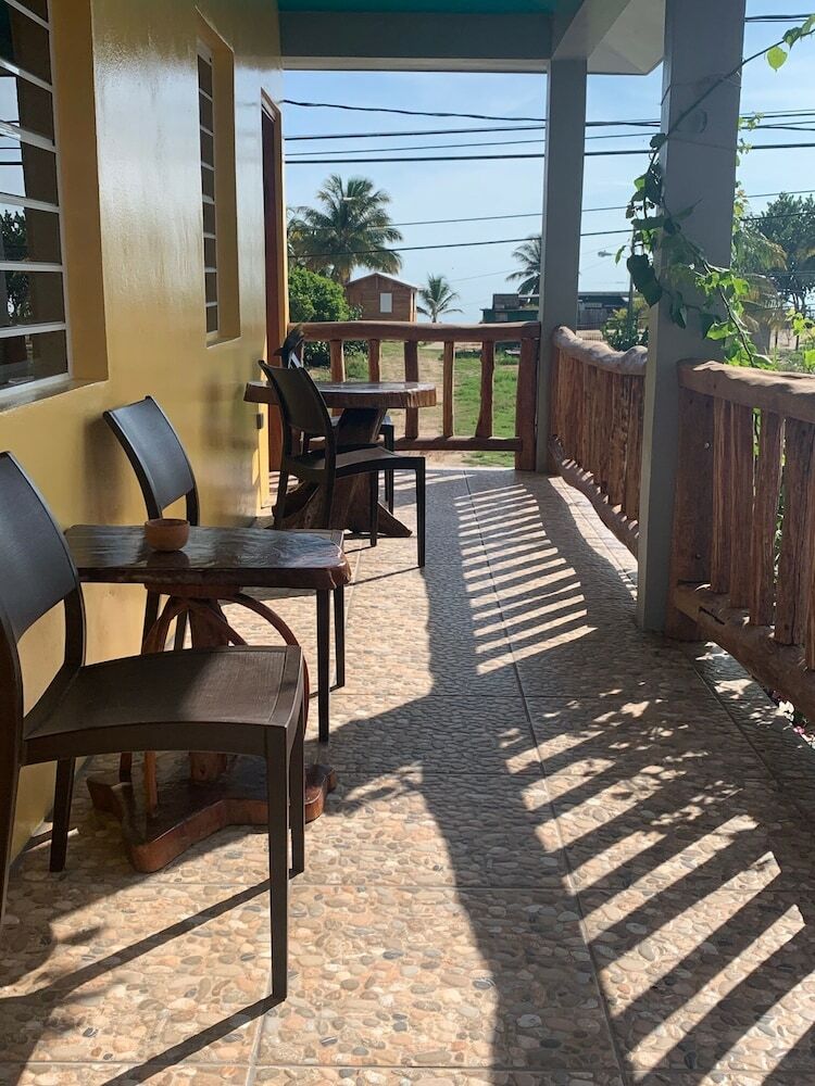 Hotel All Seasons Guest House
