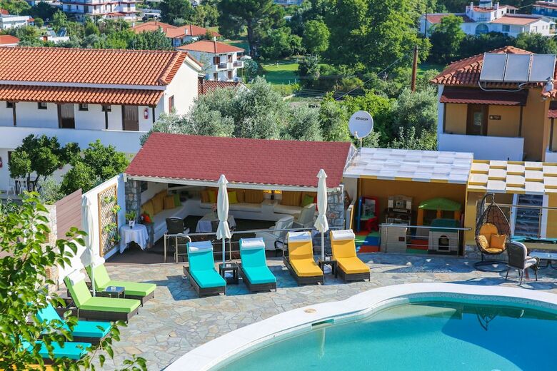 Apartamentos Skiathos Island Suites