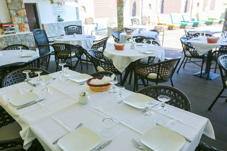 Apartamentos Skiathos Island Suites