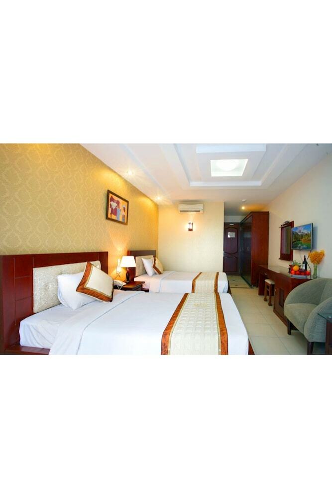 Sunny Hotel