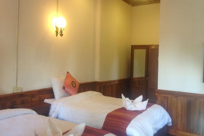 Namkhan Riverside Hotel