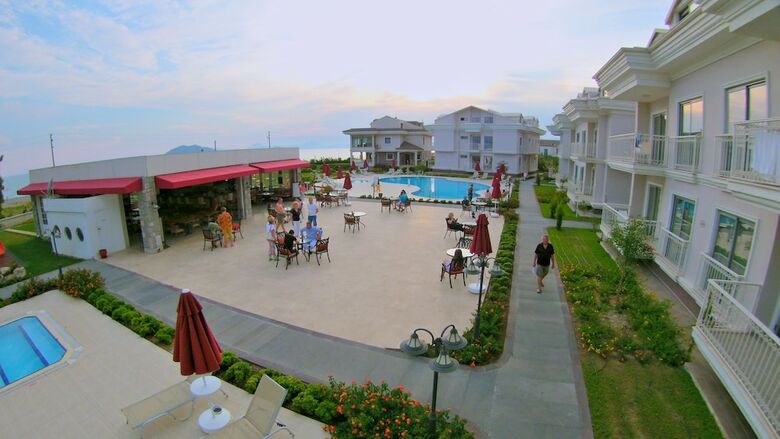 Daphne Residence
