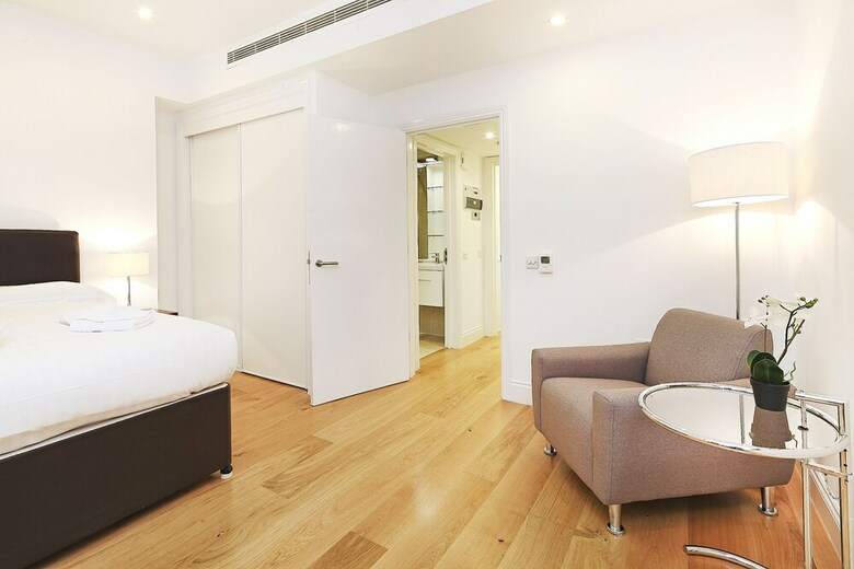 Lcs Oxford Street Apartments