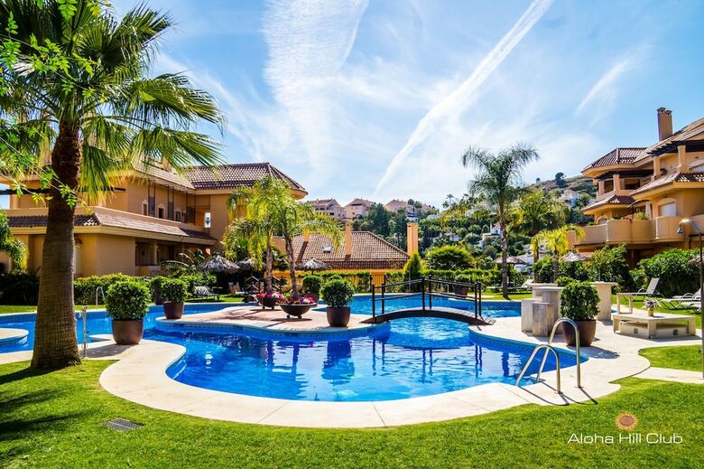 Aparthotel Aloha Hill Club Golf & Spa