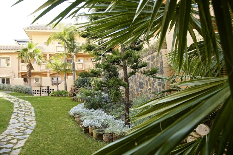 Aparthotel Aloha Hill Club Golf & Spa