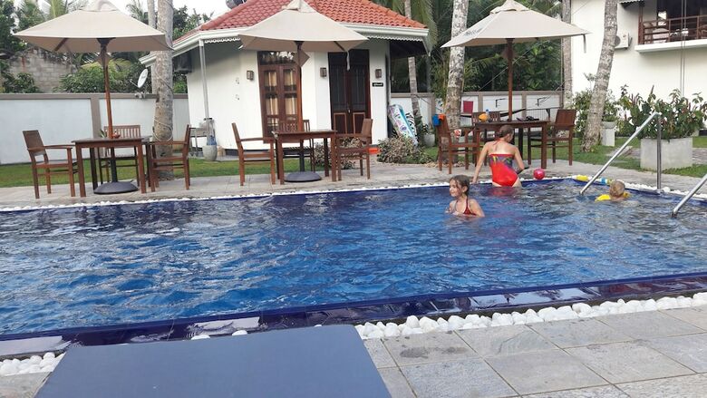 Hotel Helis Place